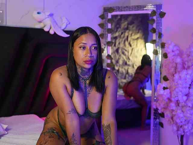 hollyvega webcam