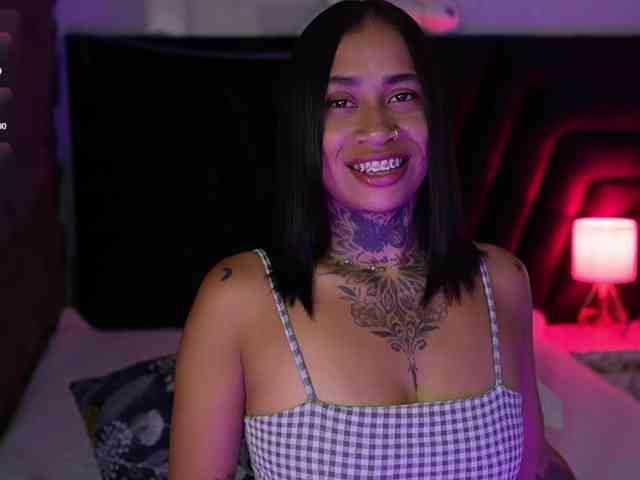 hollyvega