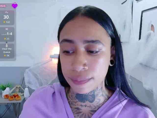 hollyvega