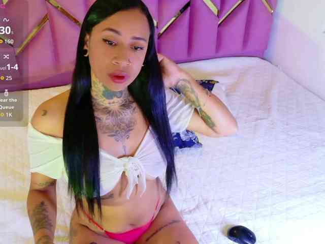hollyvega