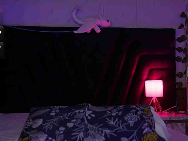 hollyvega webcam