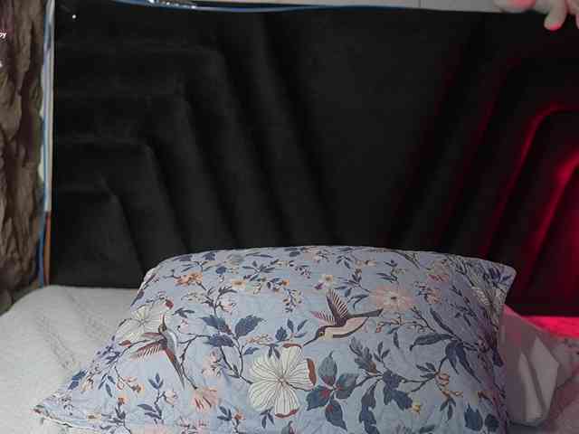 hollyvega webcam