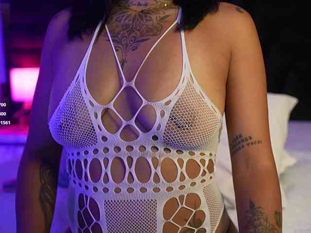 hollyvega webcam
