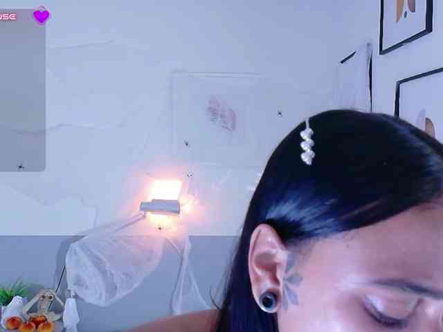 hollyvega