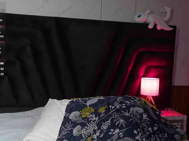 hollyvega webcam