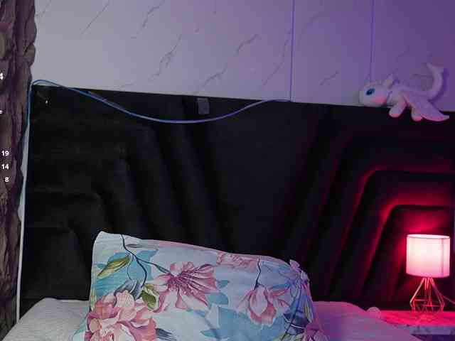 hollyvega webcam