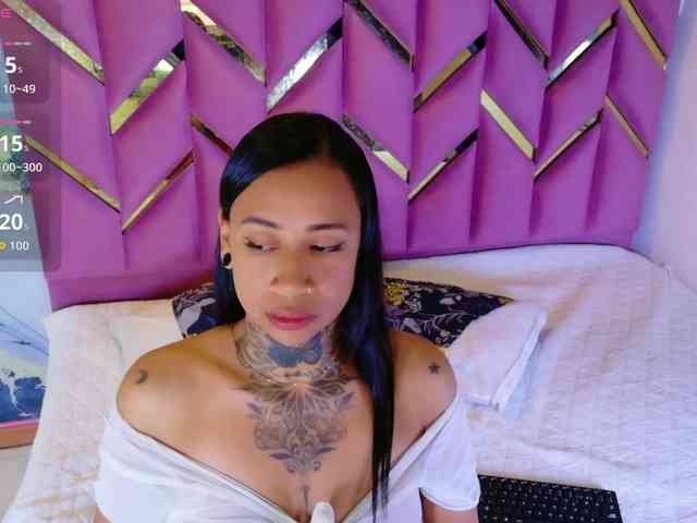 hollyvega webcam