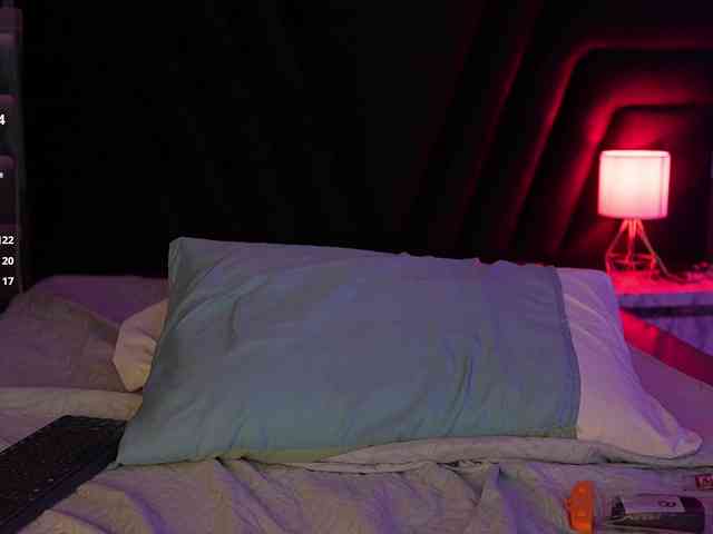 hollyvega webcam