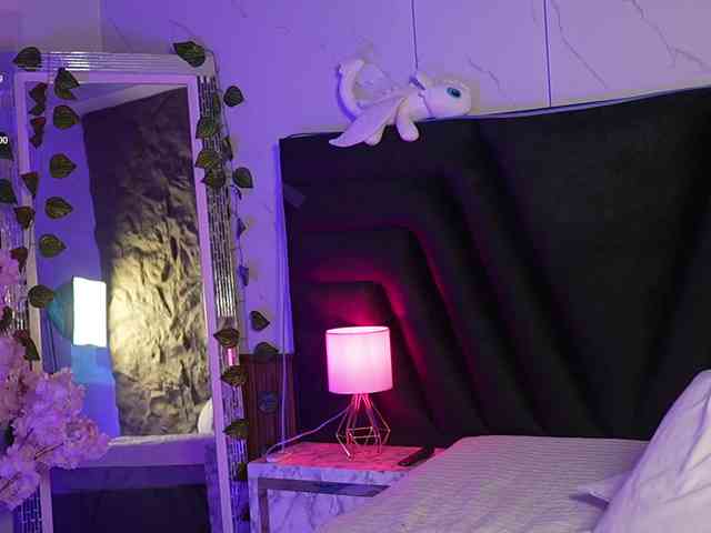 hollyvega webcam