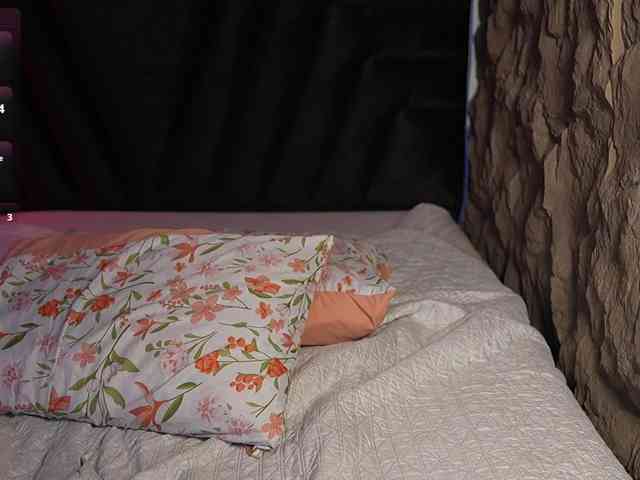 hollyvega webcam