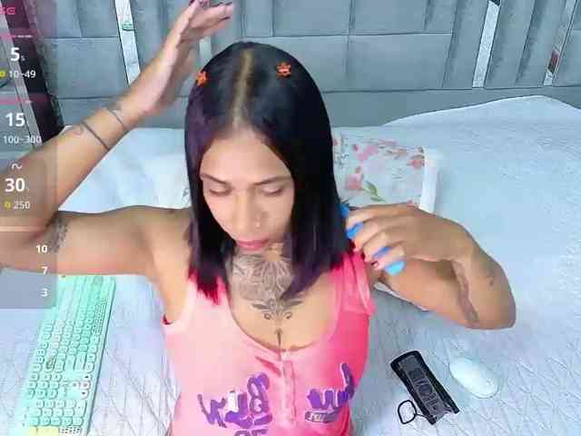 hollyvega webcam