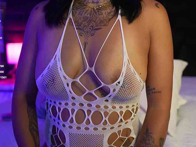 hollyvega webcam