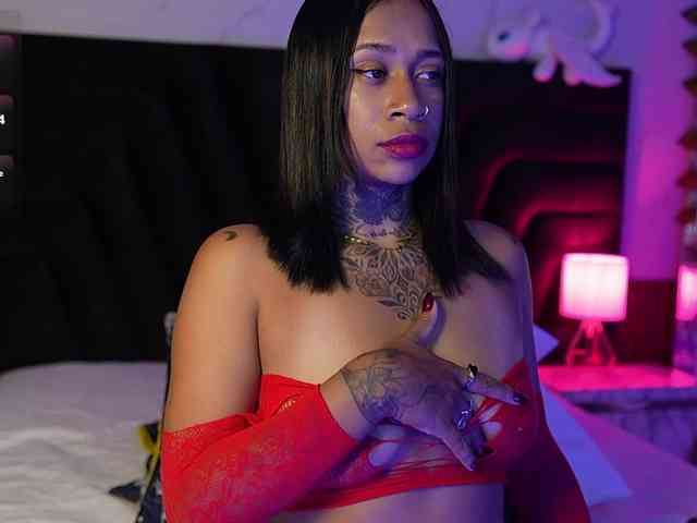 hollyvega webcam