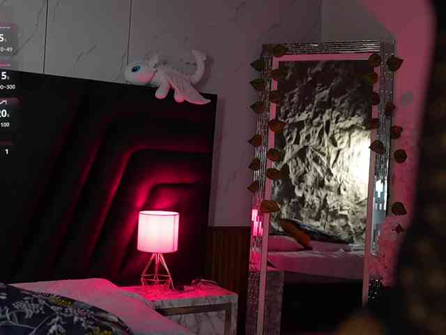 hollyvega webcam