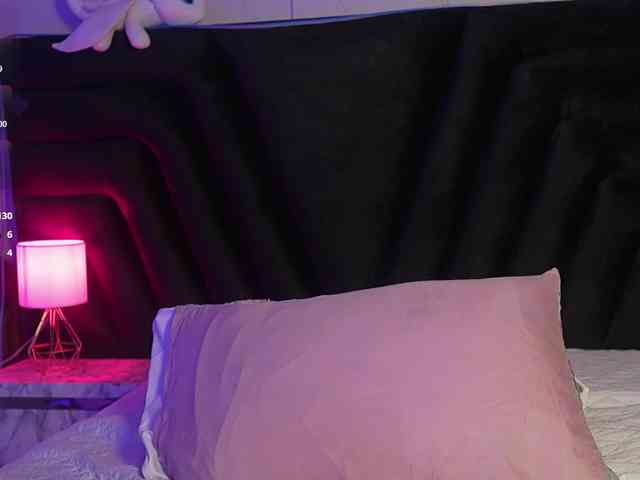 hollyvega webcam