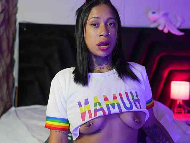 hollyvega webcam