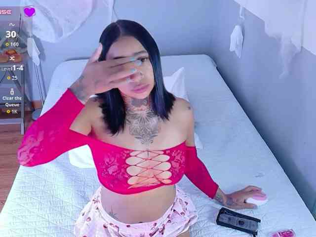 hollyvega