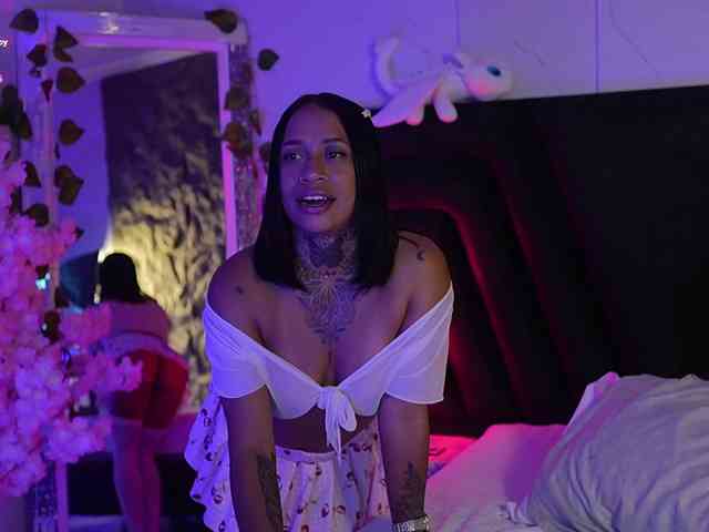 hollyvega webcam