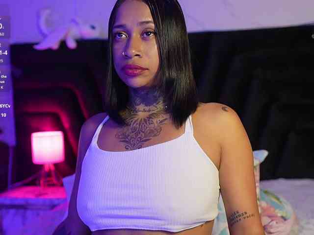 hollyvega webcam