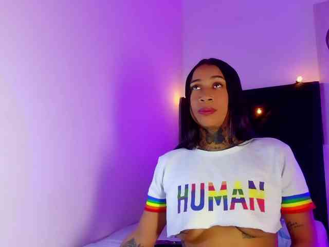 hollyvega webcam