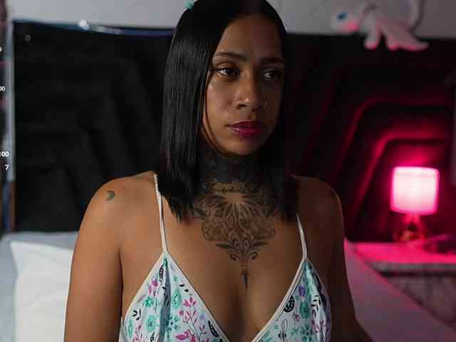 hollyvega webcam