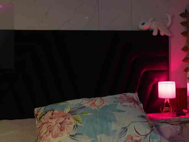 hollyvega webcam