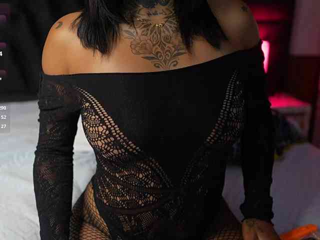 hollyvega Live Webcam on BongaCams