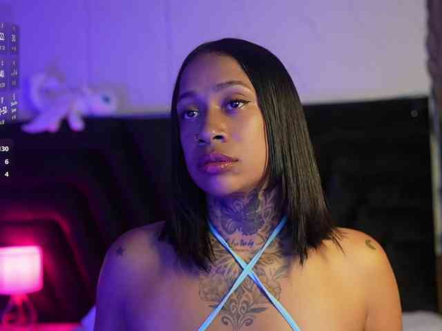 hollyvega webcam