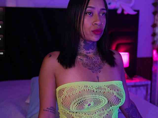 hollyvega webcam