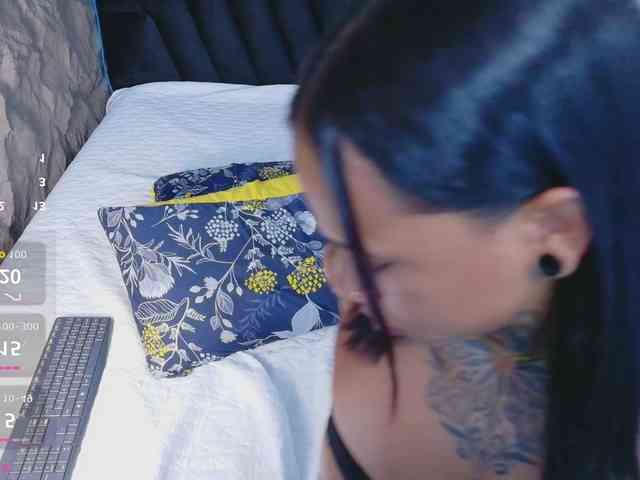 hollyvega webcam
