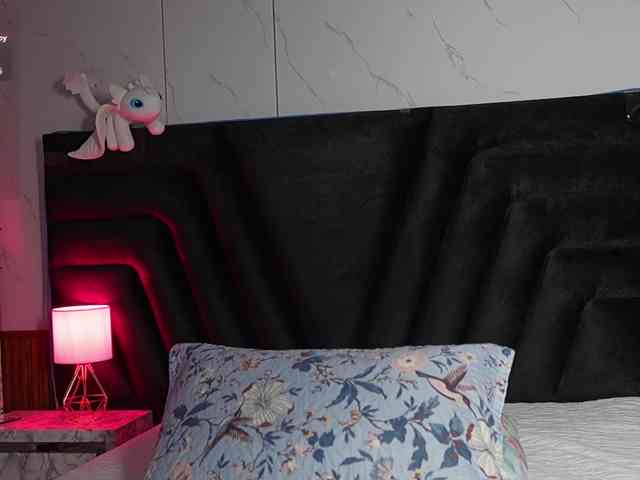 hollyvega webcam