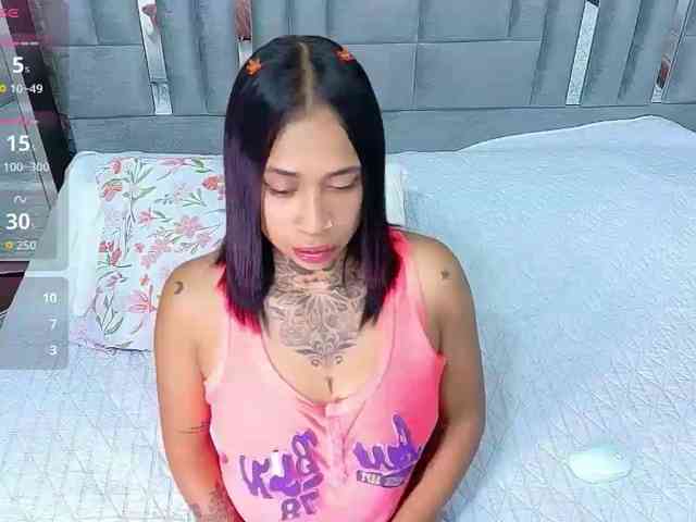 hollyvega
