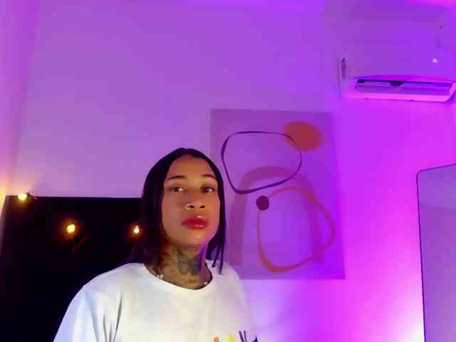 hollyvega webcam