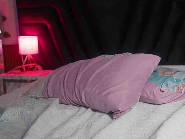 hollyvega webcam