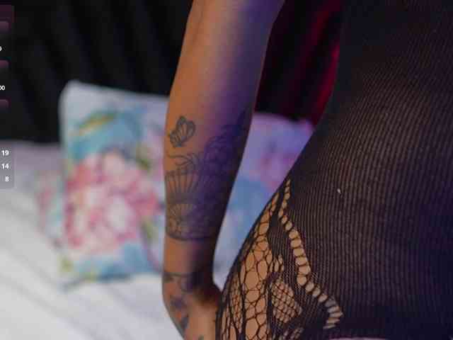 hollyvega webcam