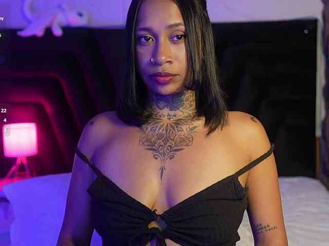 hollyvega webcam