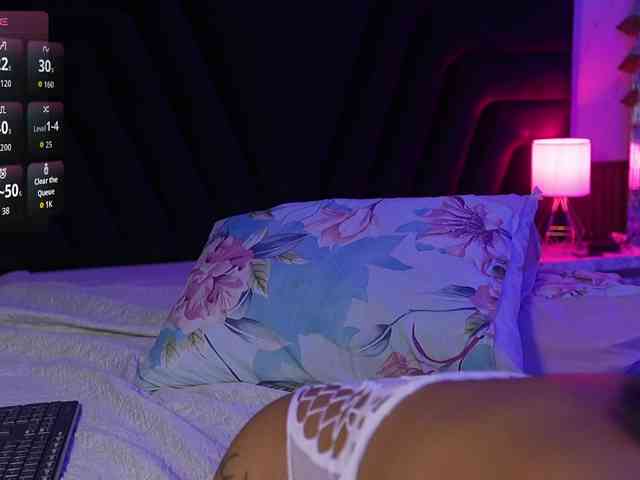 hollyvega webcam