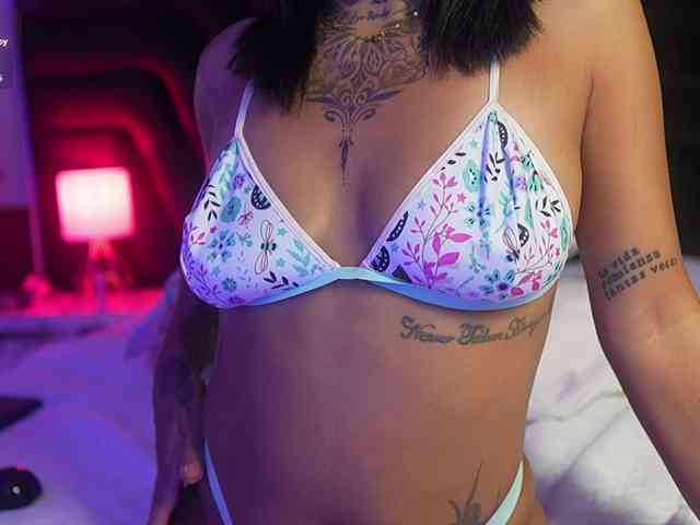hollyvega