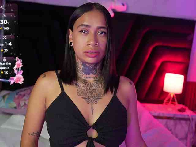 hollyvega