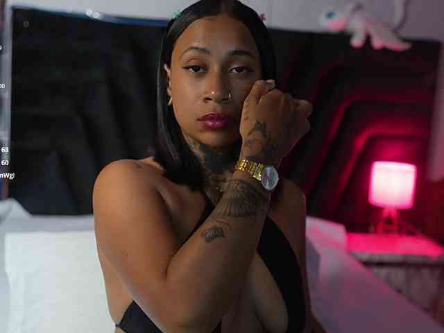 hollyvega webcam