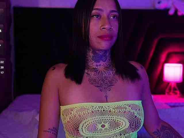 hollyvega webcam