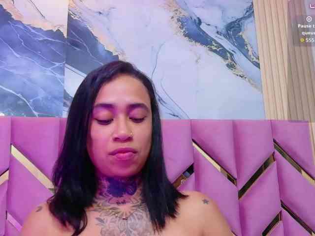hollyvega