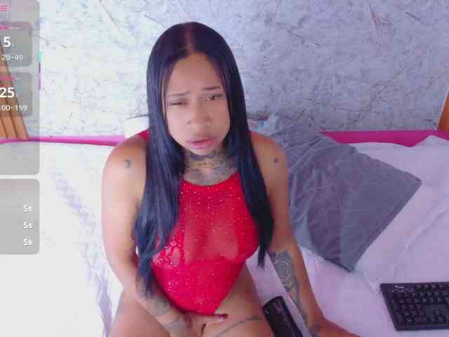 hollyvega