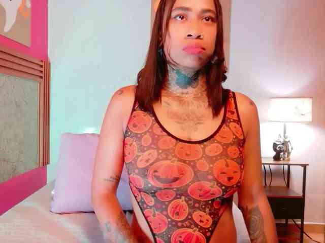 hollyvega