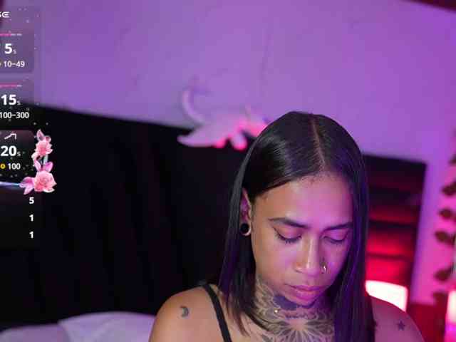 hollyvega