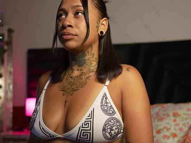hollyvega webcam