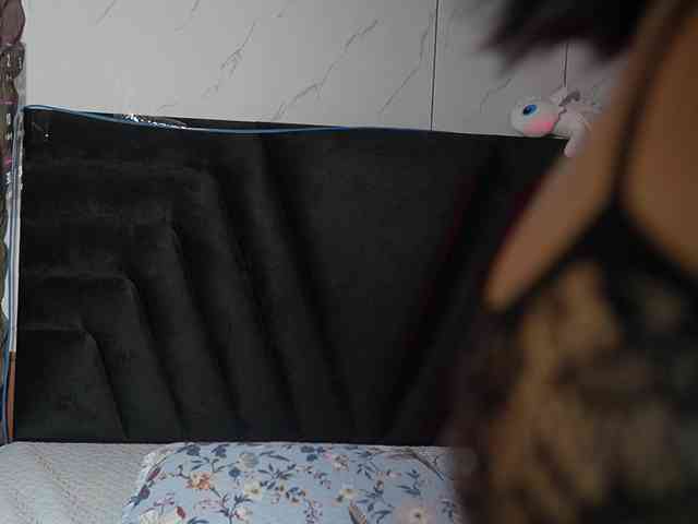 hollyvega webcam