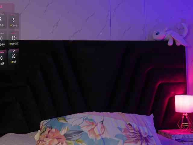 hollyvega