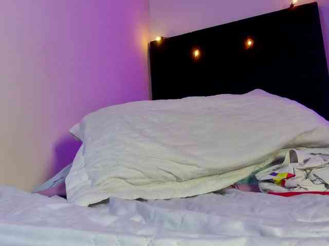 hollyvega webcam