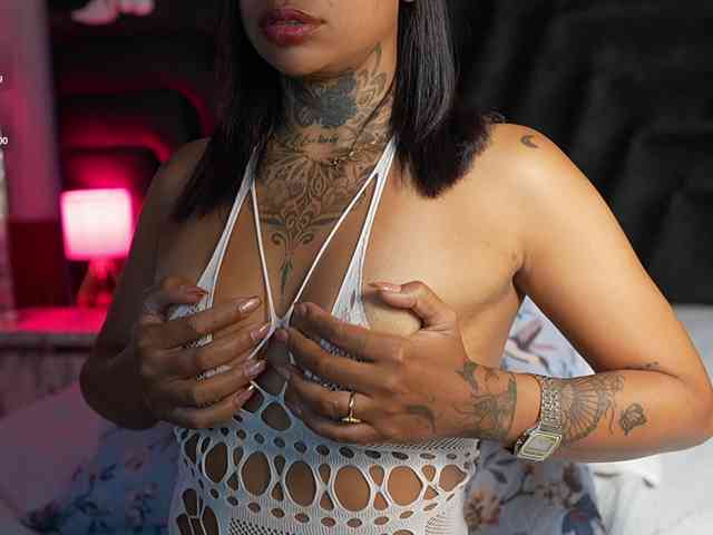 hollyvega webcam